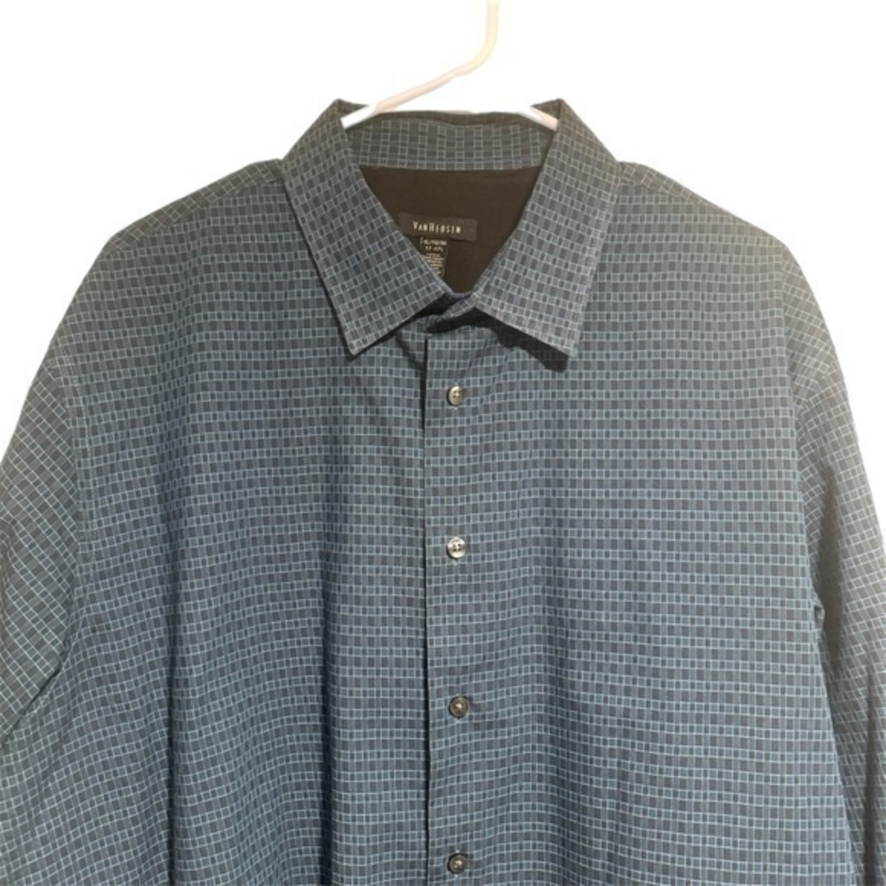 Van Heusen Navy Button Down